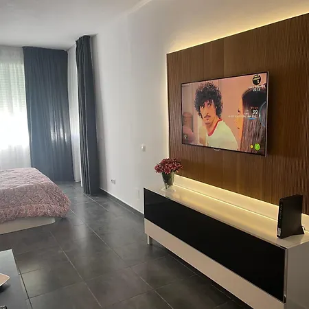 Estudio Junto La Nogalera 1 Apartment *